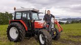 Der Steyr 975 M ist der Traumtraktor von Brian Blattmann.  (Bild: «die grüne» / Gian Vaitl)