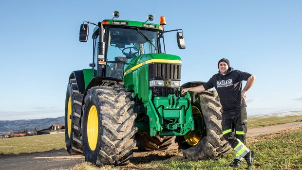 Der John Deere 7810 ist der Traumtraktor von Marc Wüthrich (24) aus Diemerswil BE.  (Bild: «die grüne» / Pia Neuenschwander)