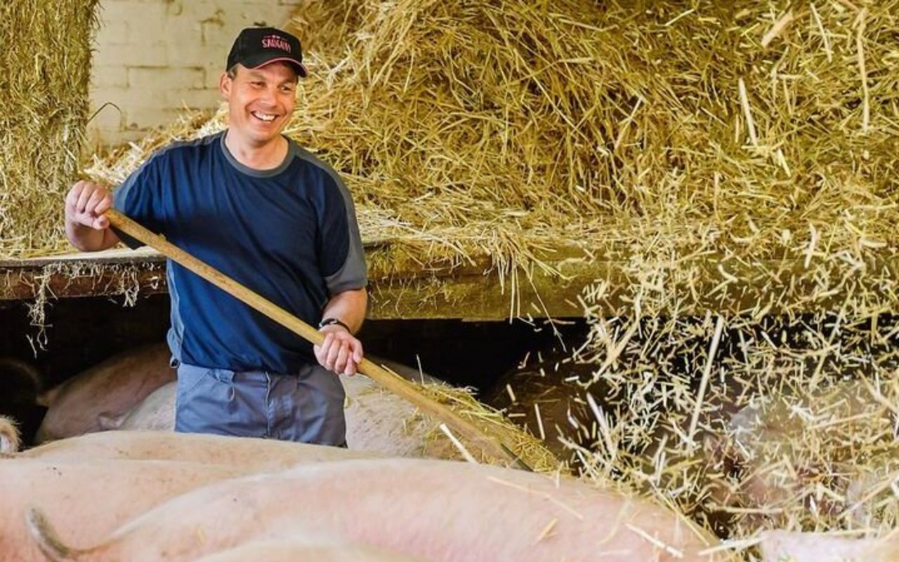 Urs Wyss schätzt die klar geregelten Arbeitsabläufe bei der Schweinehaltung auf seinem Betrieb. 