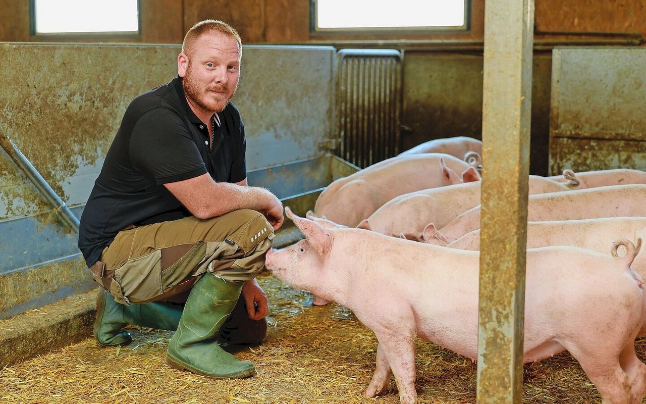 Silvan Vogel hat am 1. Januar 2025 den Fluhhof von seinem Vater Heinz Vogel übernommen.