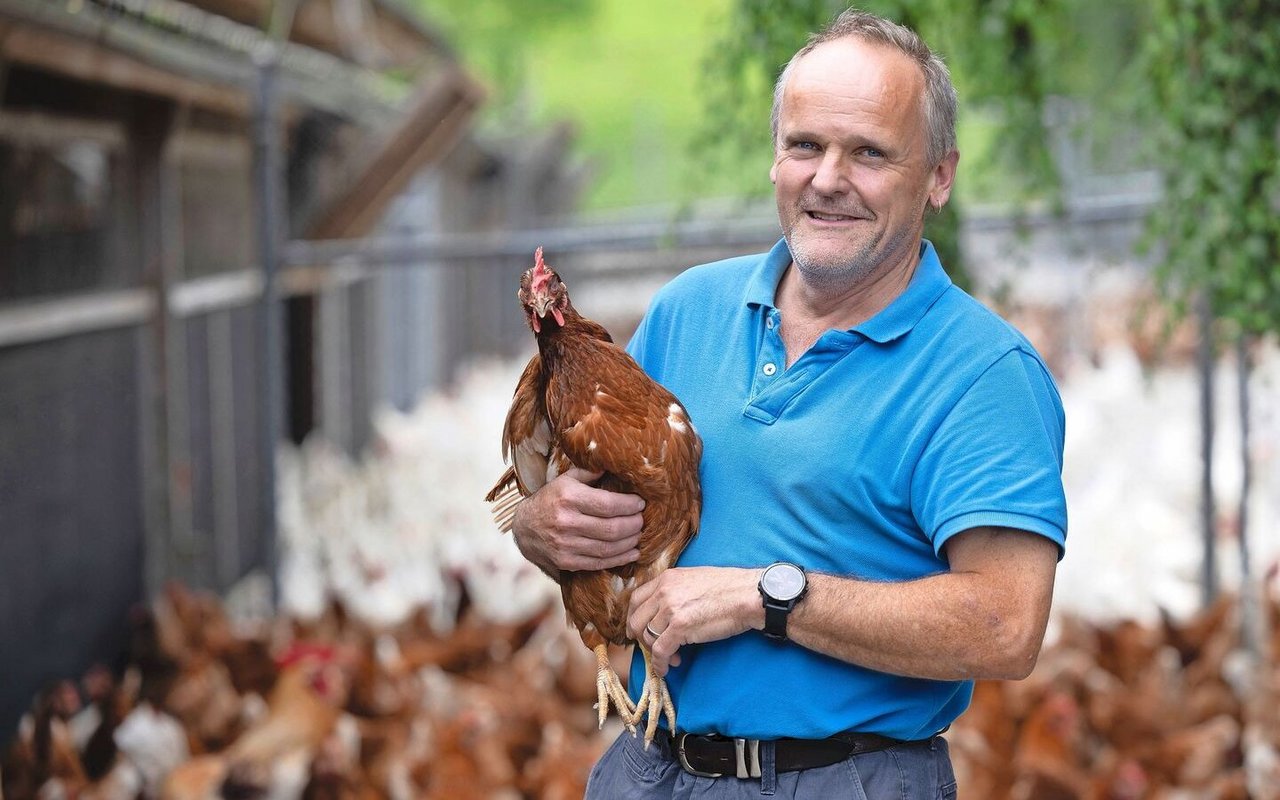 Landwirt René Bänziger hat 2003 den Betrieb von seinem Vater übernommen und hat selbst langjährige Erfahrung mit der Mauser. 