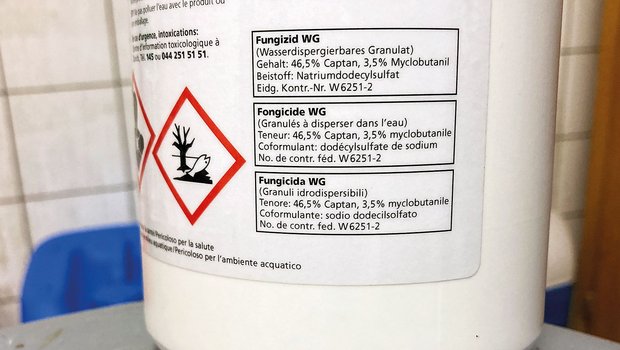 Die Zulassungsnummer schafft Klarheit. Denn verschiedene Firmen verkaufen unter demselben Namen unterschiedlich zugelassene Produkte.Bild: Philipp Gut