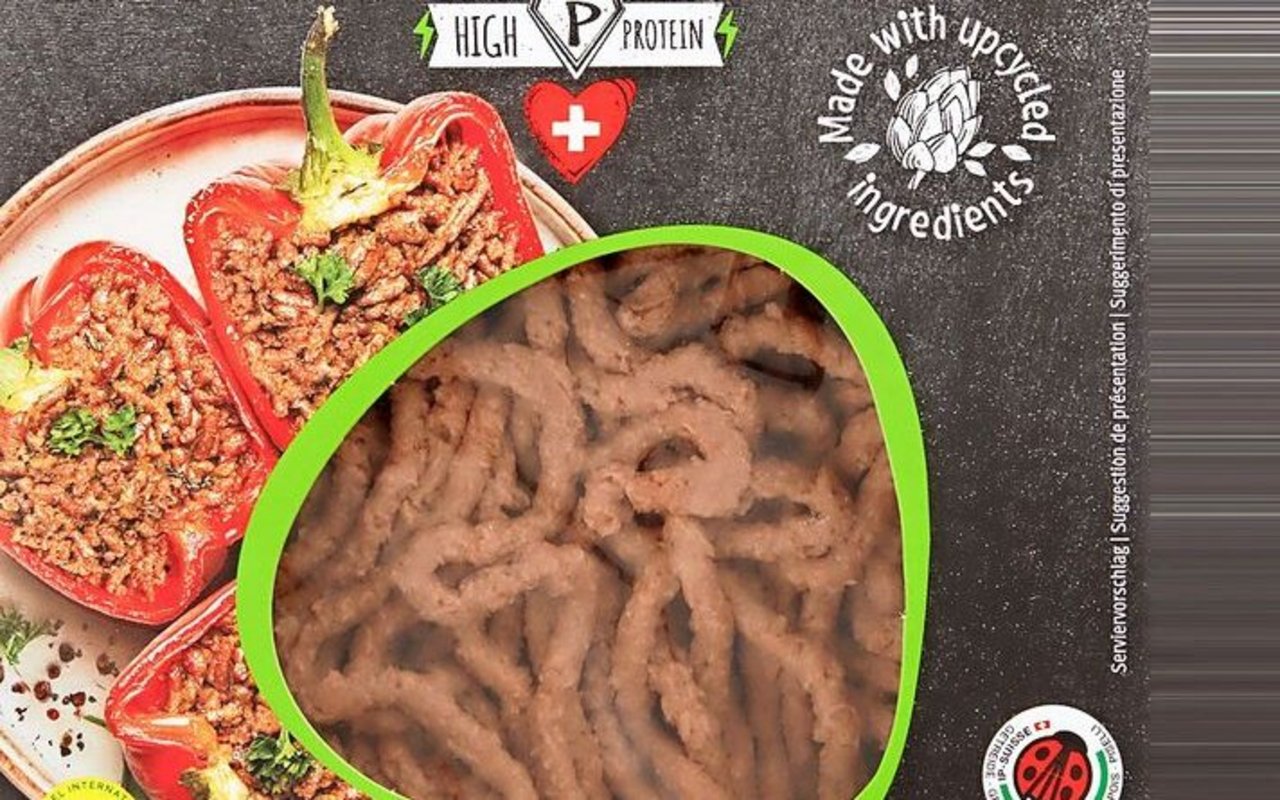 Schweizer Biertreber als Gehacktes von V-Love aus der Migros.