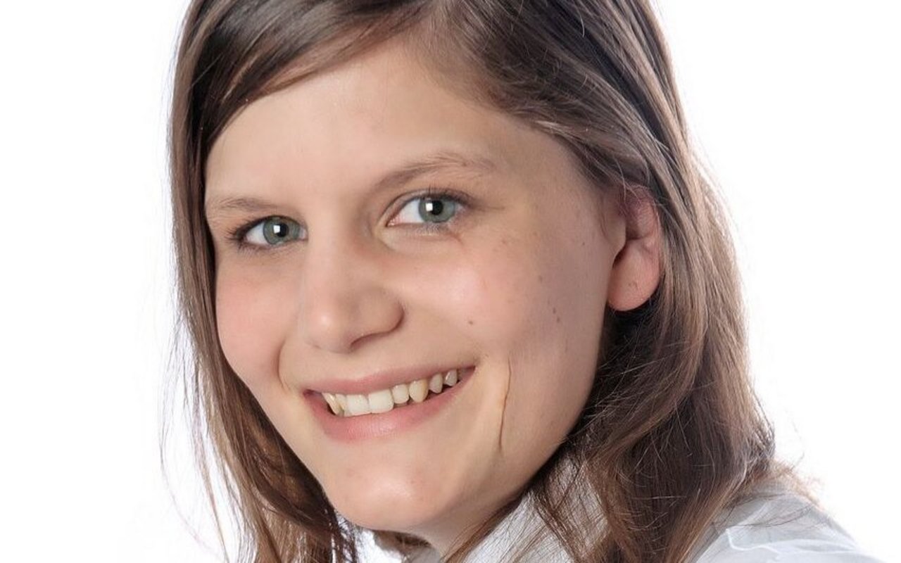 Porträt von Prisca Stierli.