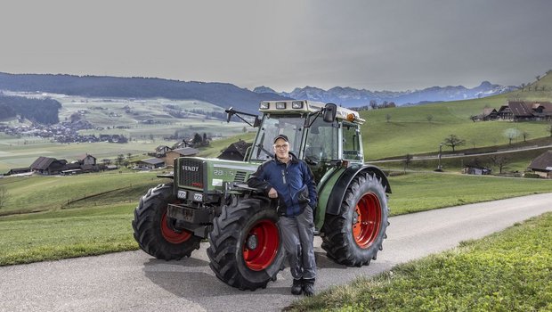 Der Fendt Farmer 280 S ist Adrian Eberhards Traumtraktor.  (Bild: «die grüne» / Pia Neuenschwander)