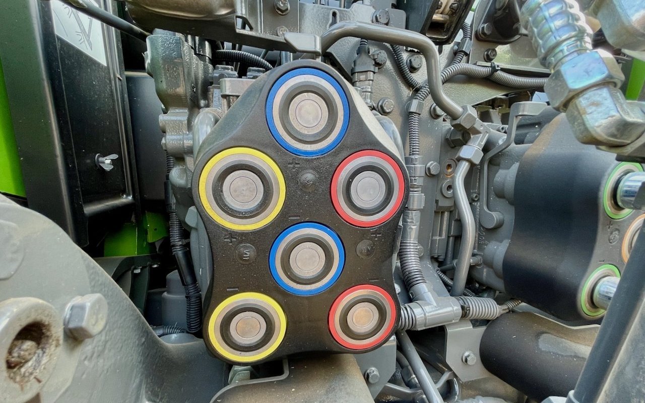 Hydraulik-Kupplungen der Fendt 700 Vario Gen7 Baureihe.
