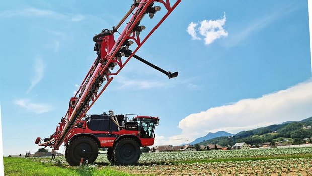Agrifac baut ausschliesslich Selbstfahrspritzen. Technische Entwicklungen, wie beispielsweise ein Hangausgleich, sind besser umsetzbar als bei einer Anhängespritze.